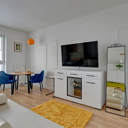 Triapart Walowa Harbor Apartment